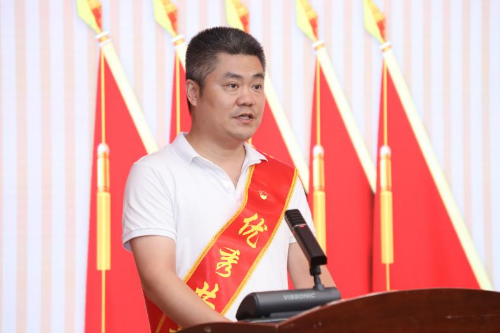 0628（配圖版）表彰先進強引領 “四個管理”促發展-流動黨員“七一”表彰新聞通稿-周局改(1).docx_3