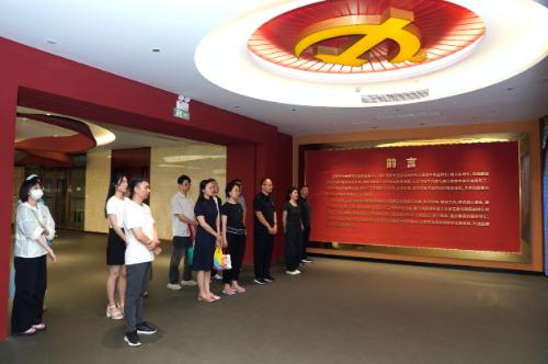 “國(guó)家安全 你我同行”：南方報(bào)業(yè)聯(lián)合省委網(wǎng)信辦開展國(guó)家安全主題團(tuán)日活動(dòng).docx_1