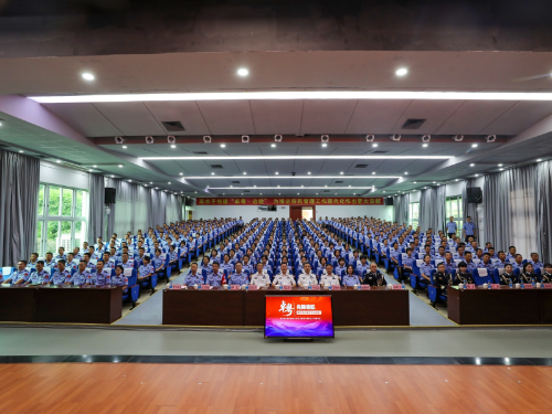 廣州邊檢總站面向新招錄青年民警舉辦“卓粵·先鋒領航”典型面對面分享會.doc_1